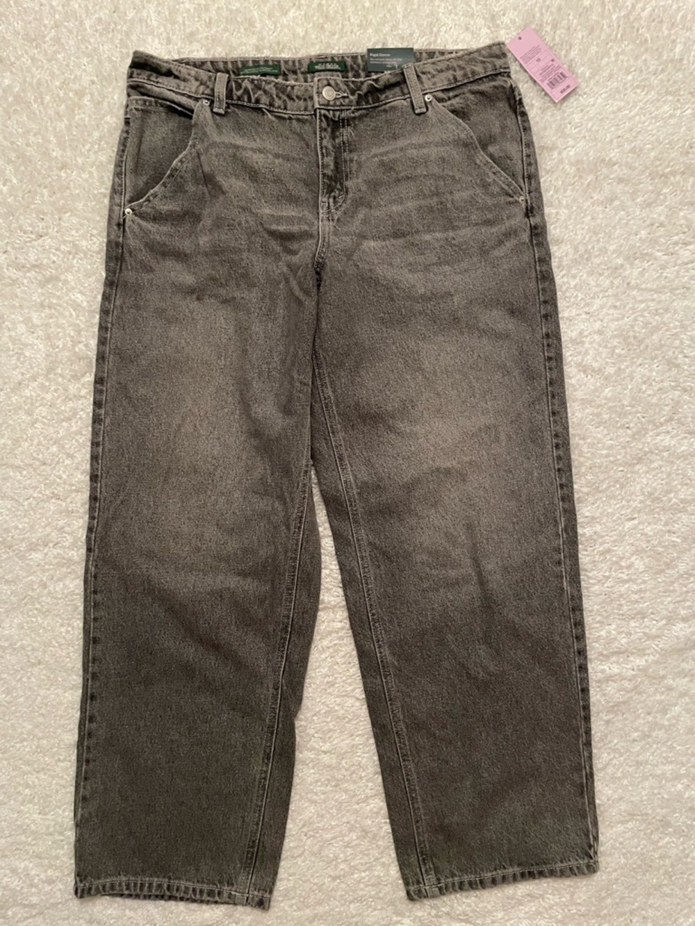 Wild Fable Mid Rise 90s Relaxed Straight Gray Jeans Size 12 NWT with small Flaw